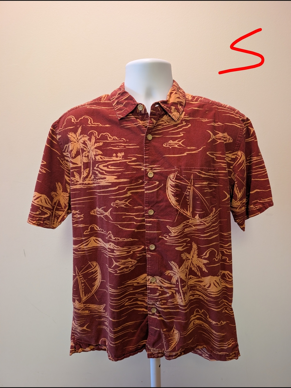 Men's Casual Short-Sleeve Button-Down Shirt in Rust with Gold Print